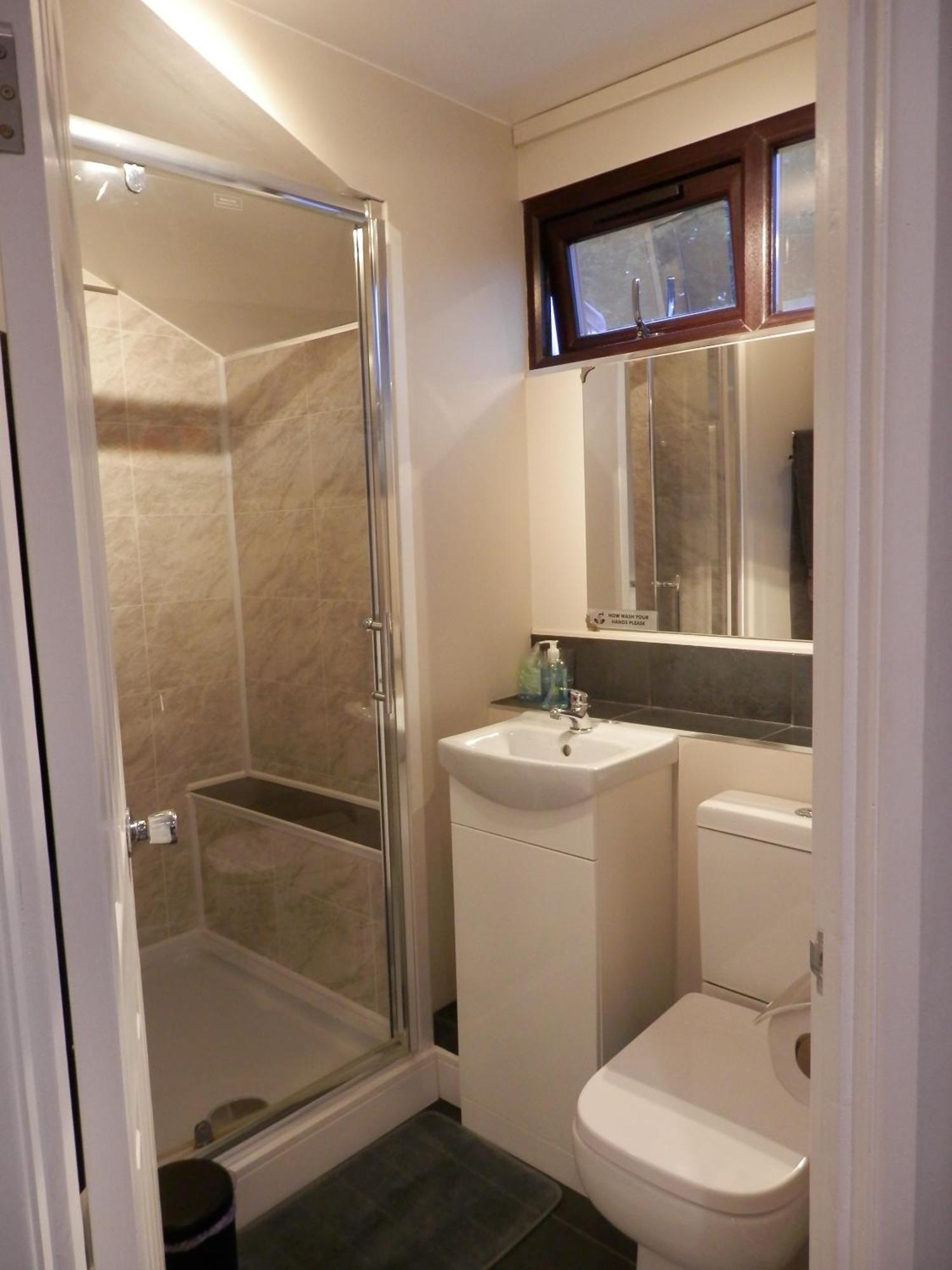 Middle House Bed & Breakfast Coventry Room photo
